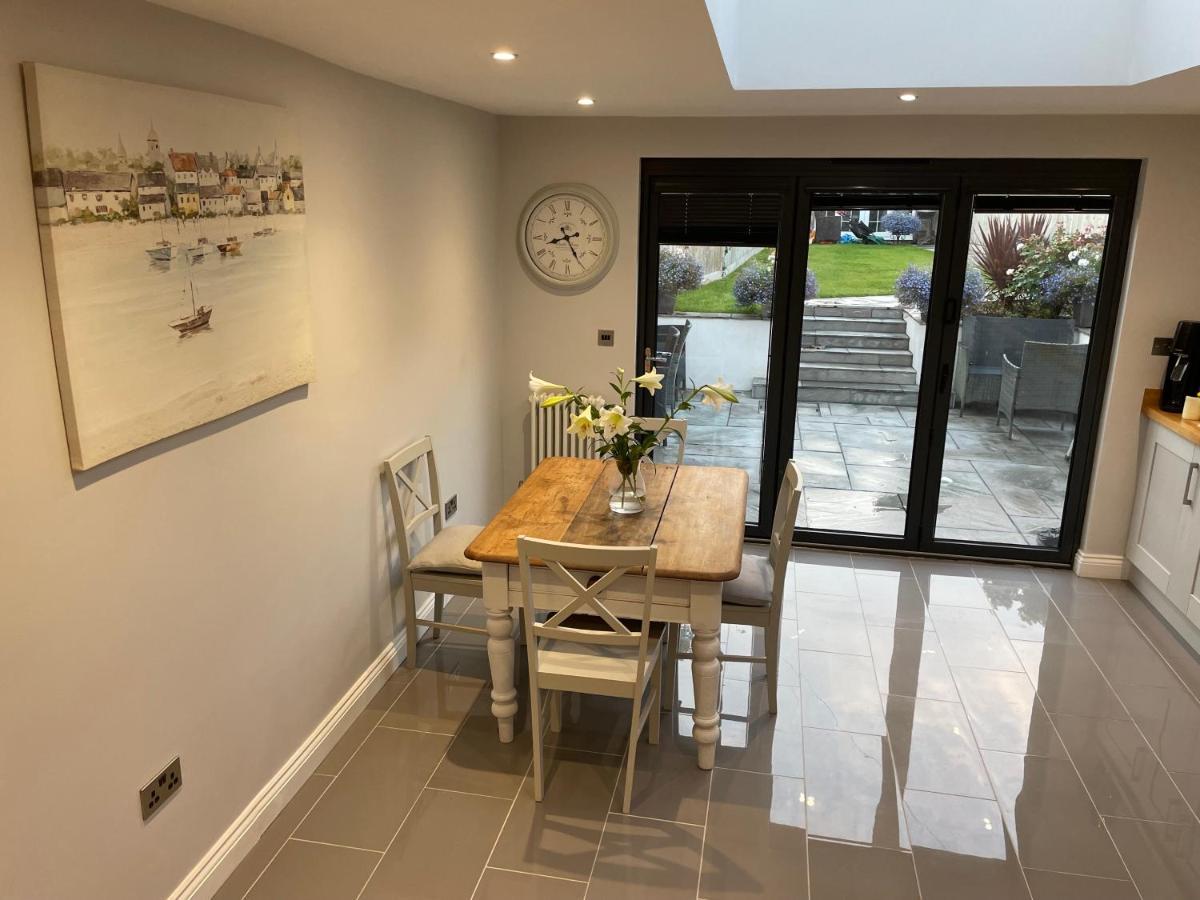 Villa 17 Eastgate Cowbridge Exterior foto